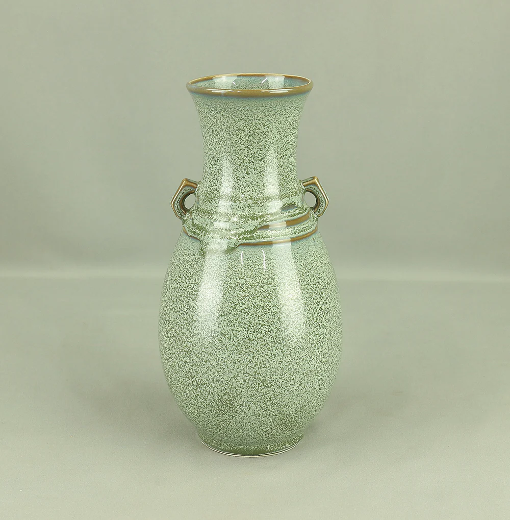 Sekiho 赤峰 with Ear Flower Vase with Original Box (Tomobako) VA384