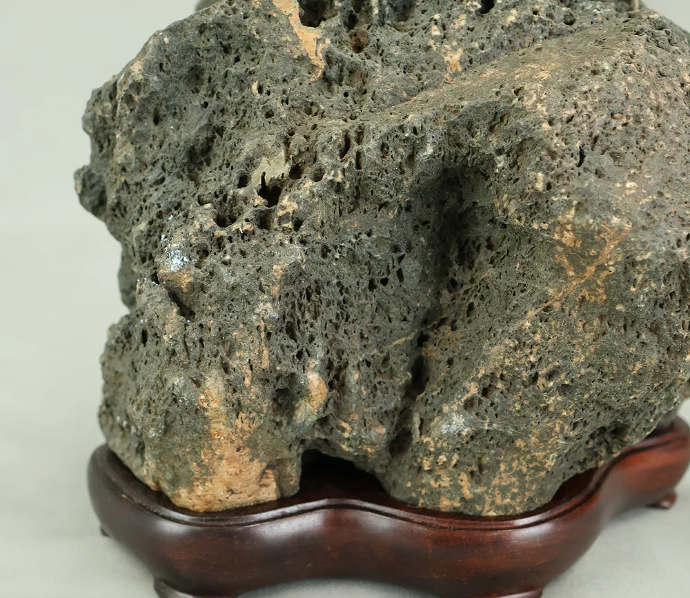 Suiseki 血洗川石 Chiaraigawa Stone 3.6kg from Okayama with Wooden Stand VB109 - Image 17