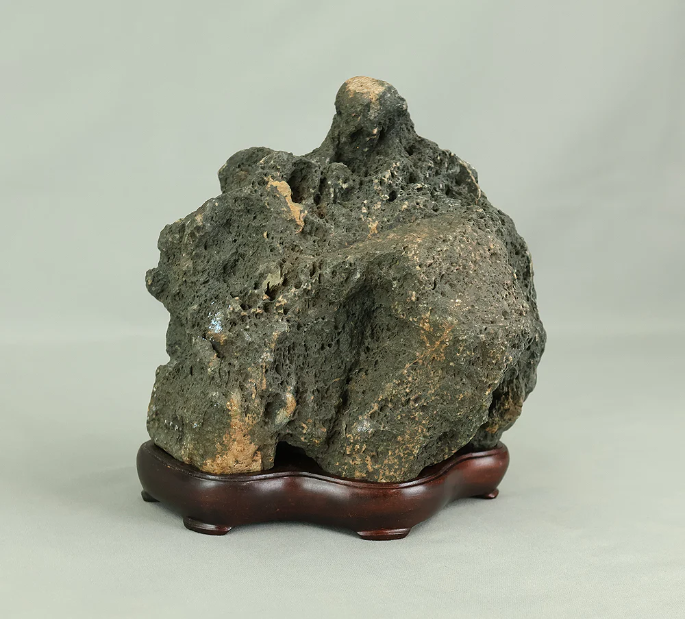 Suiseki 血洗川石 Chiaraigawa Stone 3.6kg from Okayama with Wooden Stand VB109 - Image 2