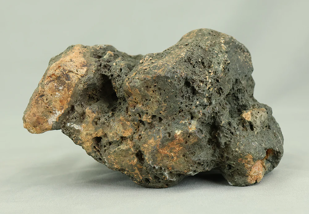 Suiseki 血洗川石 Chiaraigawa Stone 3.6kg from Okayama with Wooden Stand VB109 - Image 31