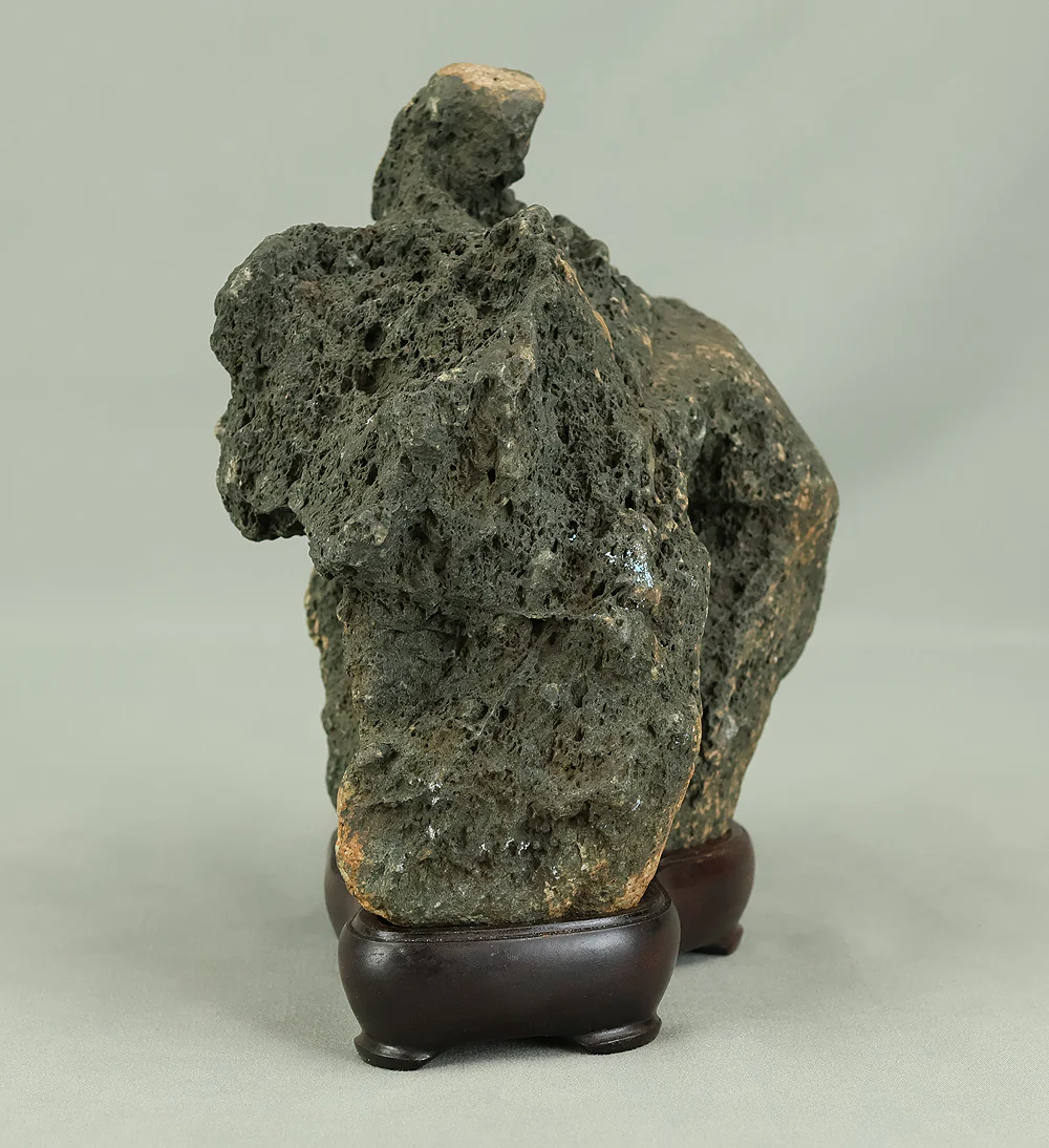 Suiseki 血洗川石 Chiaraigawa Stone 3.6kg from Okayama with Wooden Stand VB109 - Image 6
