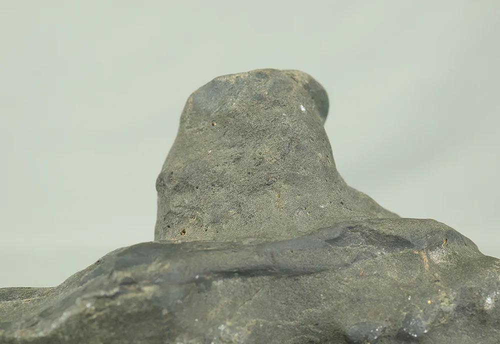 Suiseki 帝釈石 Taisyaku Stone 2.2kg from Hiroshima with Wooden Stand VB108 - Image 20