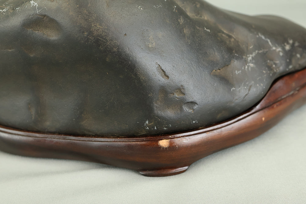 Suiseki Black Stone 4.2kg with Wooden Stand VB107 - Image 21