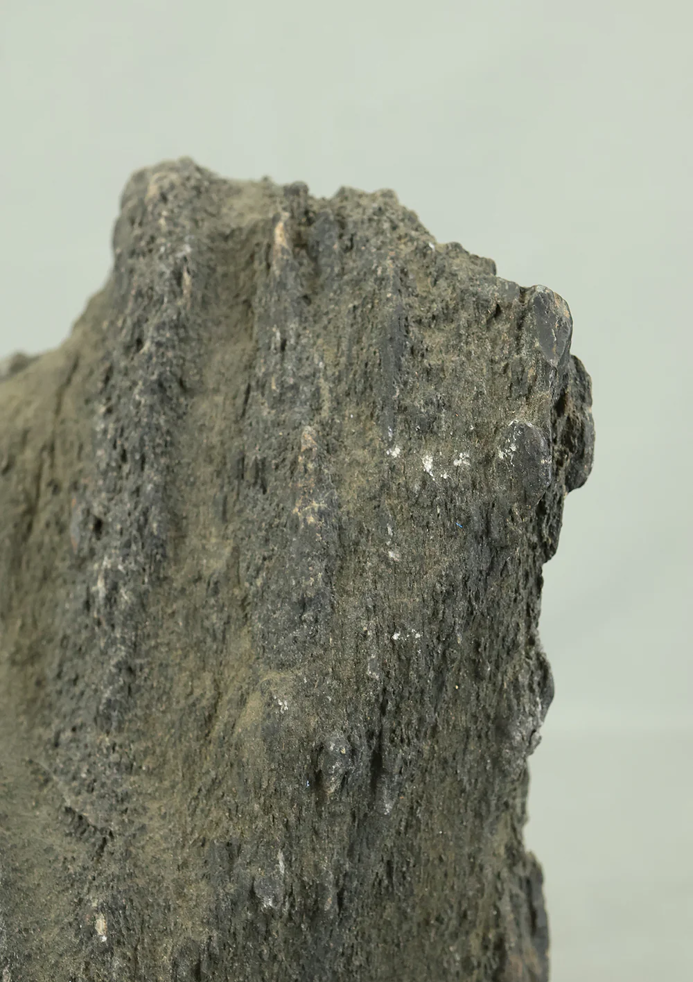 Suiseki Stone 5.9kg with Wooden Stand VB106 - Image 24