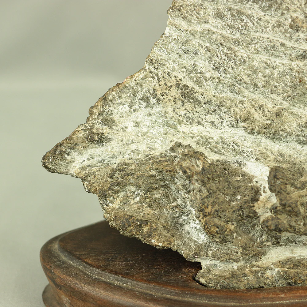 Suiseki Viewing Stone 1.5kg with Wooden Stand VA540 - Image 16