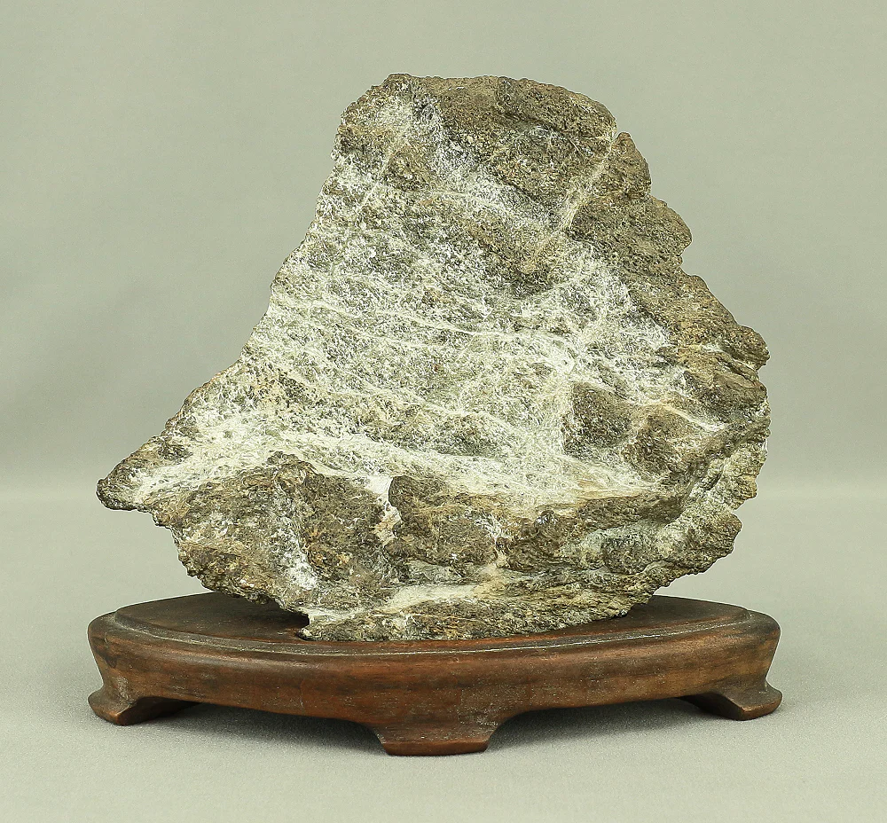 Suiseki Viewing Stone 1.5kg with Wooden Stand VA540 - Image 2