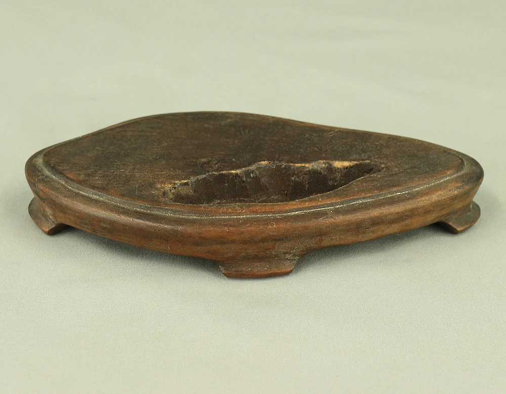 Suiseki Viewing Stone 1.5kg with Wooden Stand VA540 - Image 31