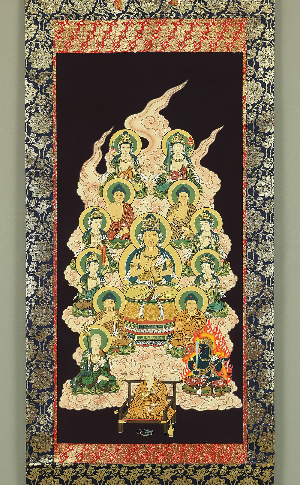 Thirteen Buddhas and Bodhisattvas with Box / Japanese Buddhism Hanging scroll RA801