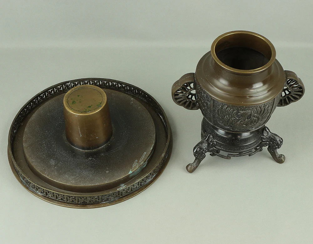 Usubata Flat-Topped Bronze Vase Phoenix and Shishi Lion design with inscription 大日本文政年整珉鋳 Japanese Ikebana flower arrangement vase V902 - Image 25
